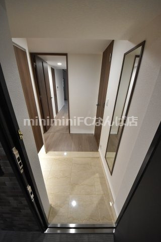 リーガル靭本町の玄関