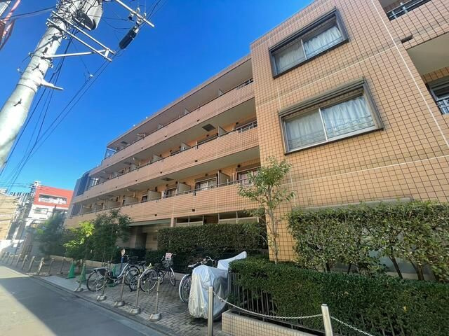 グレイスコート新宿のエントランス