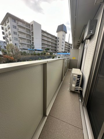 SPECIALE沢良宜西のバルコニー