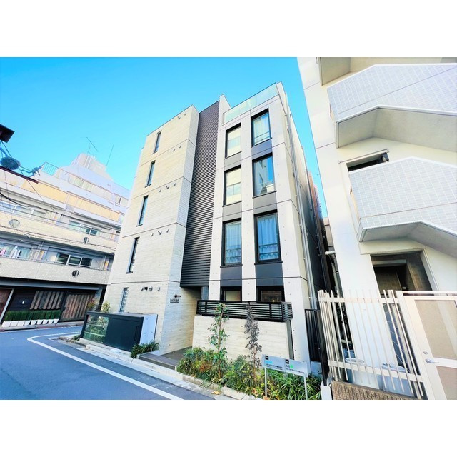 LAPiS Park 四谷三丁目