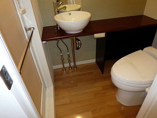 クロスベル森下の洗面所