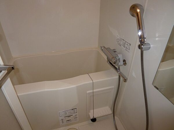 クロスベル森下の浴室