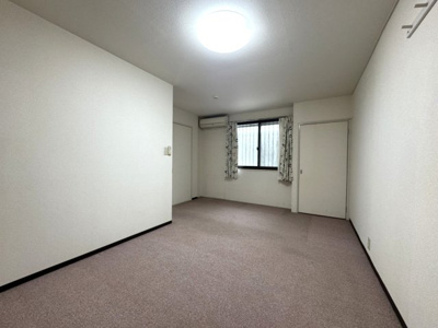 【洋室】 | 衣笠西馬場町貸家