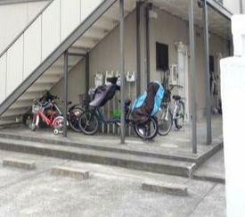 ファミールハイツのエントランス