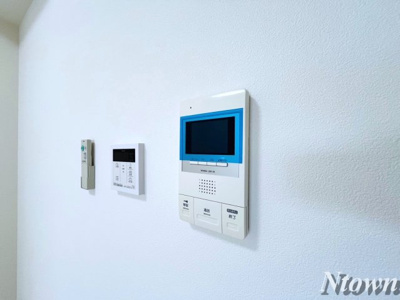 【セキュリティ】 | マイコスモス | モニター付きインターホンです。