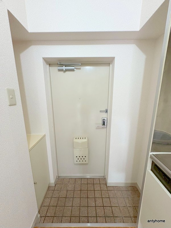 大桐ハイツ北　仲介手数料無料の玄関