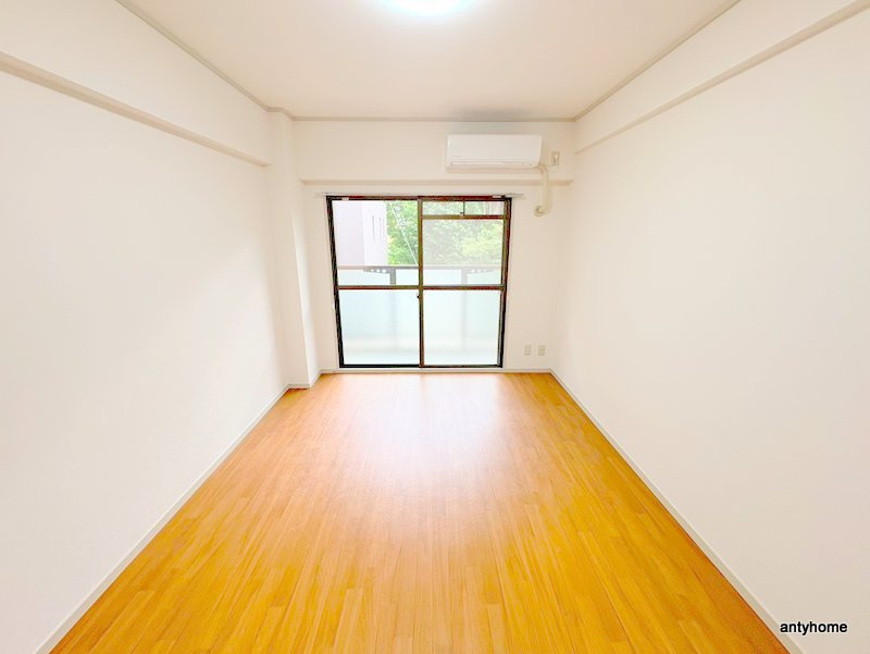 大桐ハイツ北　仲介手数料無料の居間・リビング