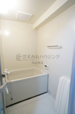メゾンボヌール【駐車場１台付き】の浴室|高温差し湯式追い炊き可能です。