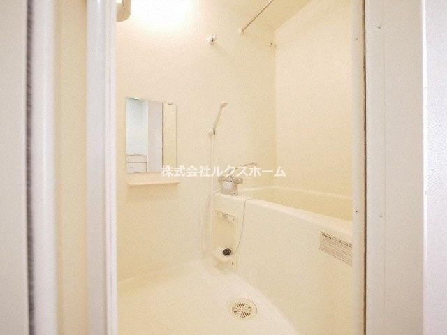 ソレイユ東奈良の浴室