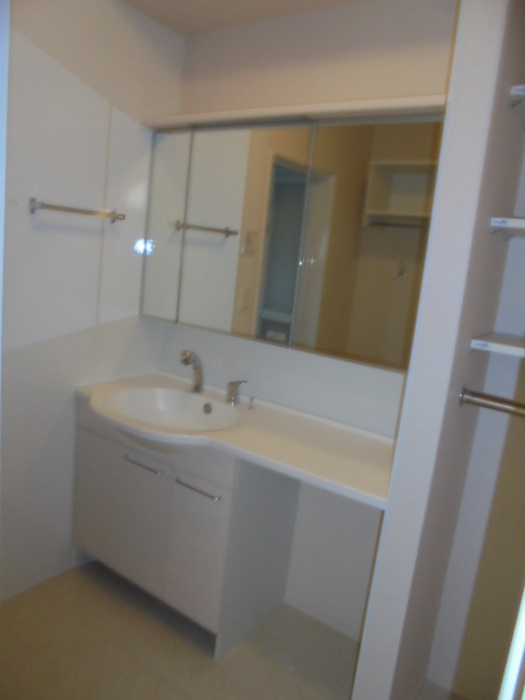 シャルムセジュール武蔵野の洗面所