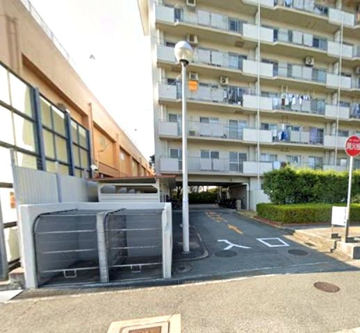 サンライフ甲子園の駐車場|通勤にも外出にもアクセス良好。