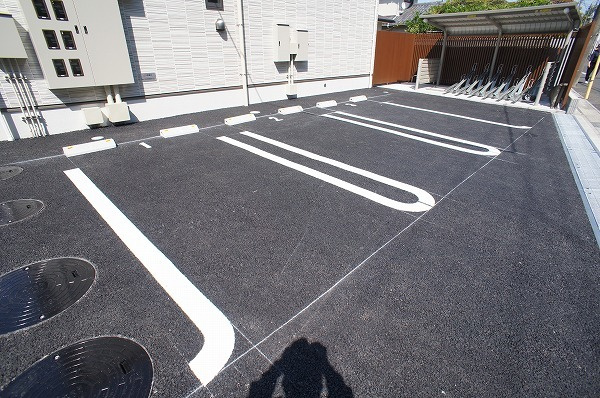 ルナ・ピエーナの駐車場