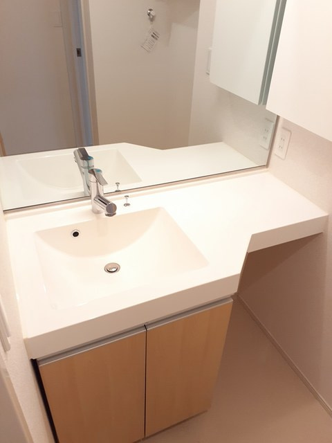 ルナ・ピエーナの独立洗面台