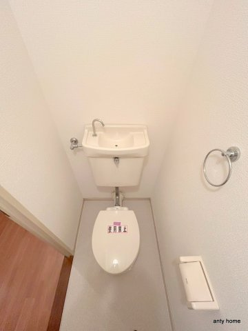 上新庄グランドハイツ北 仲介手数料無料のトイレ