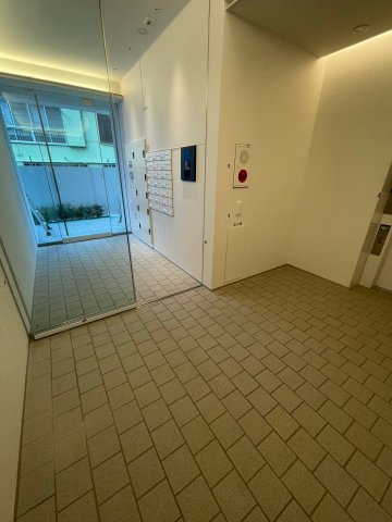 【エントランス】