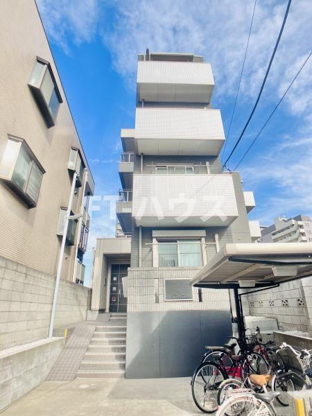 フォルスＸＶＩの外観