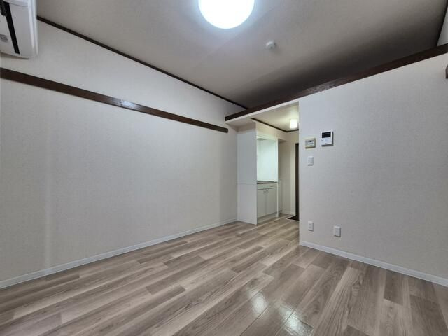 ビレッヂマウンテン東長崎の洋室