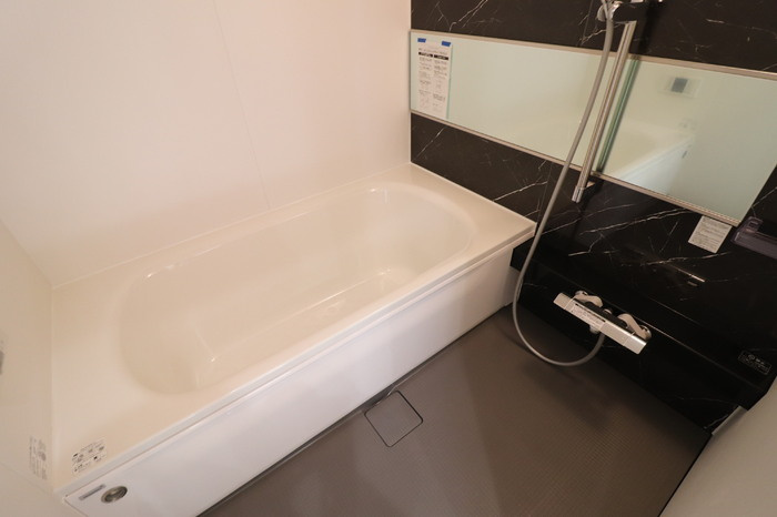 さいたま市浦和区針ヶ谷１丁目のアパートの浴室