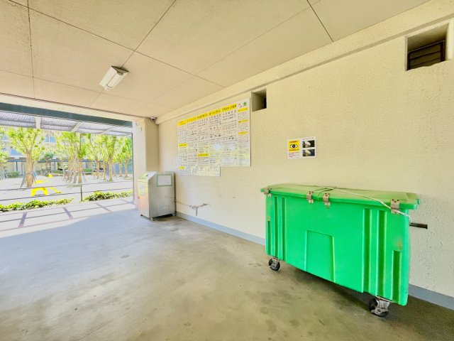 武庫川あおぞらのまち26号棟のその他|室内洗濯機置場がございますので、天候に左右されず洗濯していただけます。