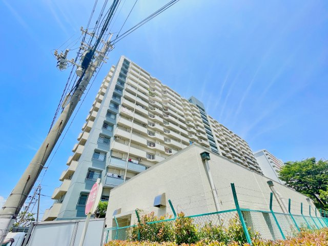 武庫川あおぞらのまち26号棟の外観|ローンのご相談も承っております。様々な住まいのお悩みもご相談ください。お客様それぞれにあったマイホームご購入をお手伝いいたします。