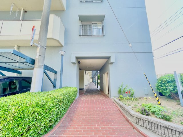 武庫川あおぞらのまち26号棟|定期的な清掃・管理体制が整っており、帰宅時や来客時にも気持ちの良い空間です。