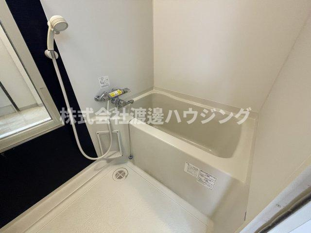 クリスタルコート江坂の浴室