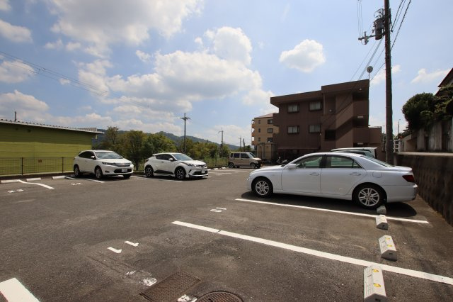 【駐車場】 | ファミーユ千代田