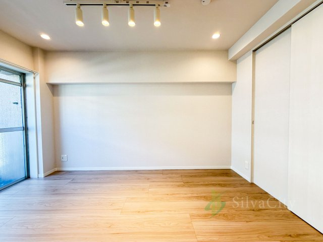 パールハイツ幡ヶ谷の洋室