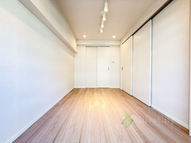 パールハイツ幡ヶ谷の洋室