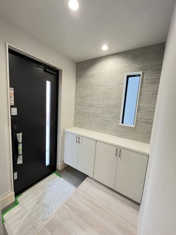 【居間・リビング】 | 糟屋郡志免町田富4丁目6期　1号棟（全1棟）【仲介手数料無料・0円】 | 施工例。リビングです。施工例は完成時と異なる場合があります。