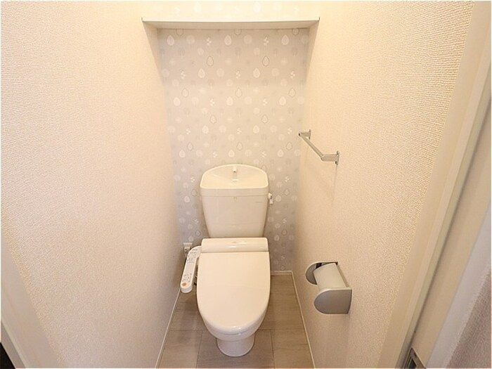 パークドプランタン　Bのトイレ|ゆったりとした空間のトイレです
