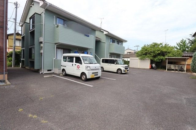 スカイメゾンの駐車場|カースペースがあります