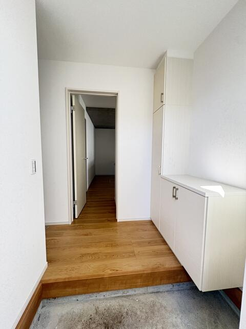 市川市東菅野　新築　室内完成しましたの玄関