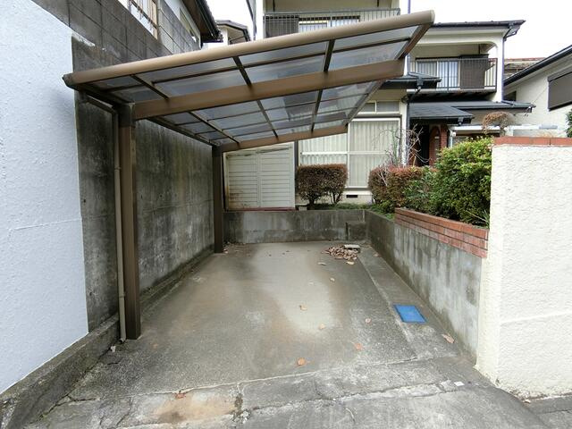 松戸市　小金原２丁目戸建ての駐車場
