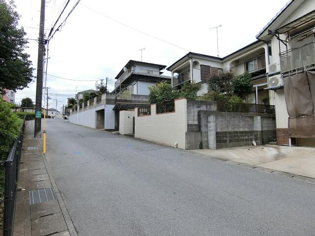 松戸市　小金原２丁目戸建ての前面道路含む現地写真