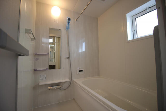 ブルーミングガーデン　松戸市上本郷４棟／１期１号棟の浴室|(1)号棟バスルーム