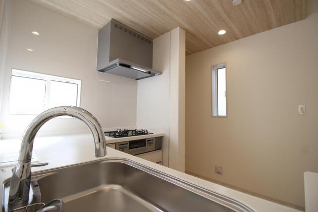 ブルーミングガーデン　松戸市上本郷４棟／１期３号棟のキッチン|(3)号棟キッチン