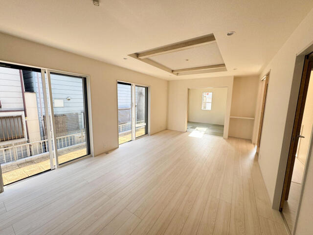 ブルーミングガーデン　船橋市大穴北４丁目２期１棟／２期１号棟の居間・リビング|リビング