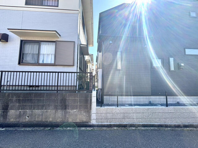 ブルーミングガーデン　船橋市松が丘３丁目１棟／１期１号棟のその他|前面道路含む現地写真