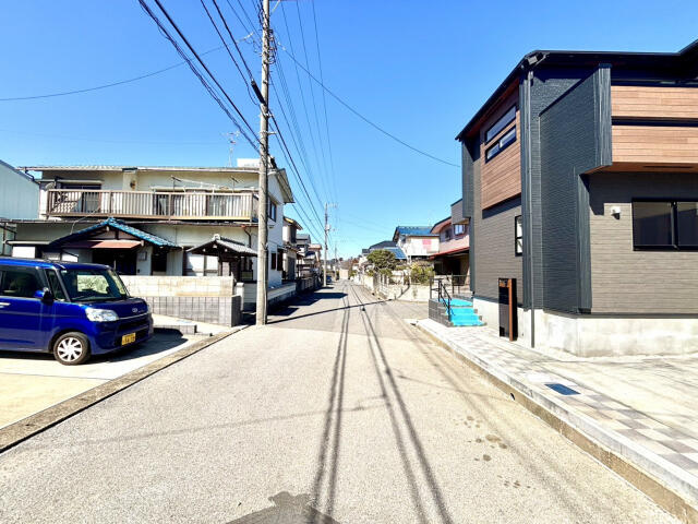 ブルーミングガーデン　船橋市松が丘３丁目１棟／１期１号棟の前面道路含む現地写真|前面道路含む現地写真