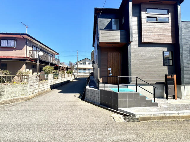 ブルーミングガーデン　船橋市松が丘３丁目１棟／１期１号棟のその他|前面道路含む現地写真