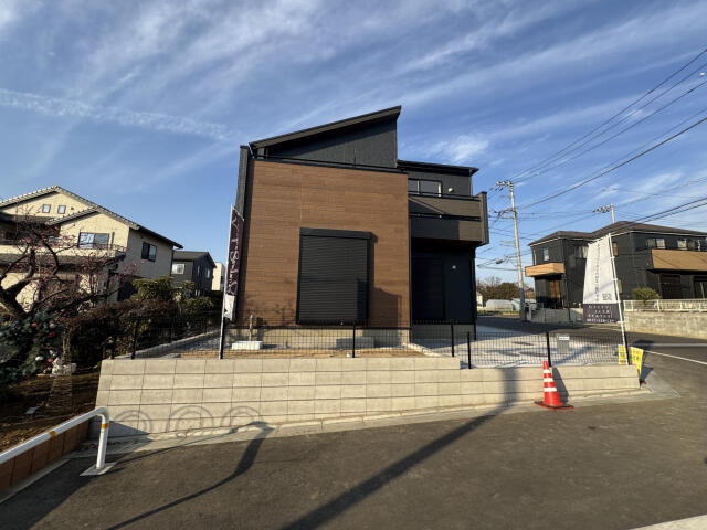 ブルーミングガーデン　船橋市二和西３丁目３棟／１期３号棟の駐車場|外観