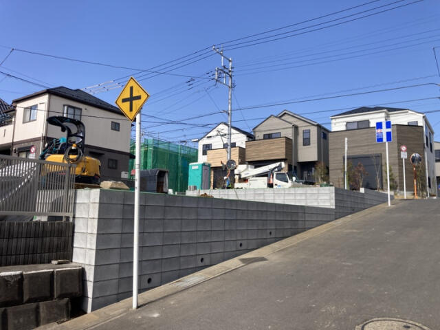 ブルーミングガーデン　柏市常盤台２棟／１期２号棟の前面道路含む現地写真|★販売現地★2026.3.1撮影
