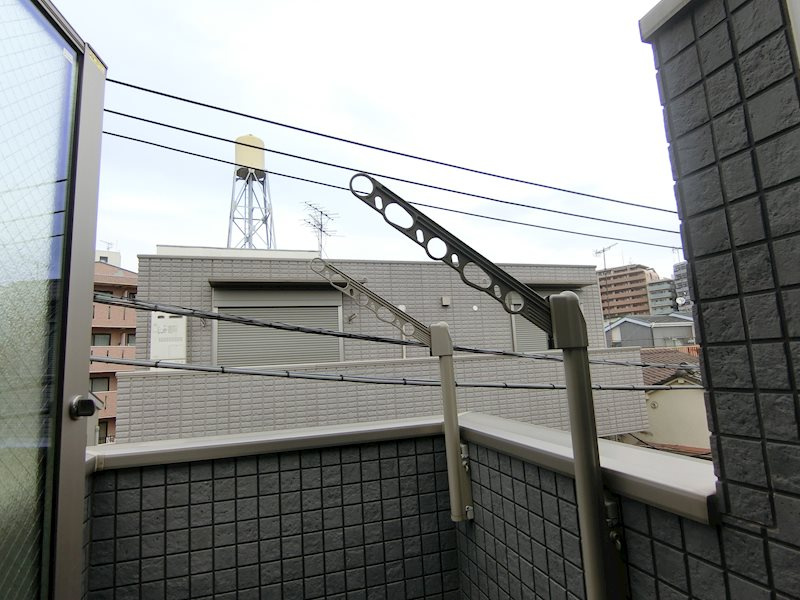 アルファ西日暮里のバルコニー