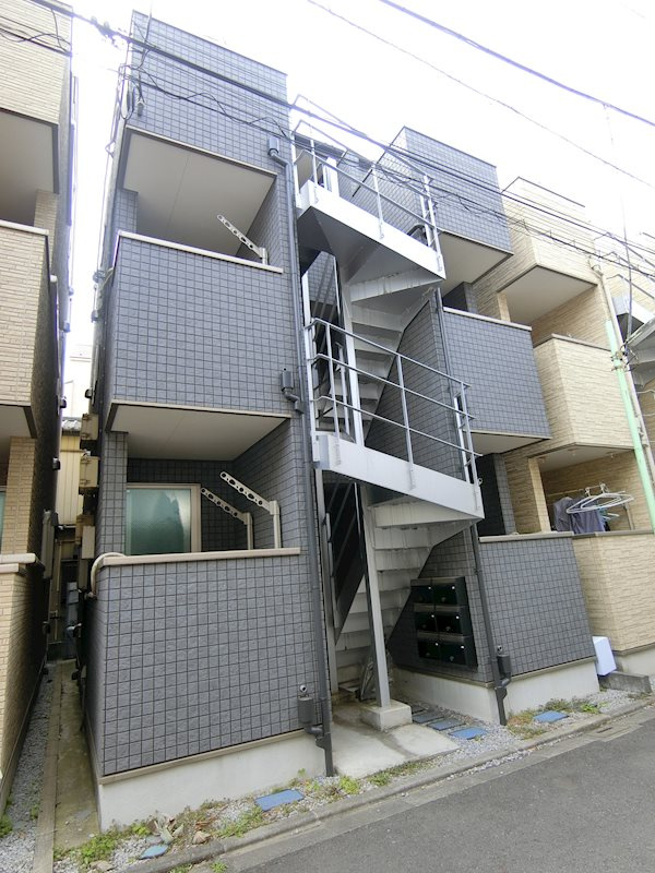 アルファ西日暮里の外観