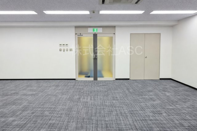 KCI平野町ビルの洋室
