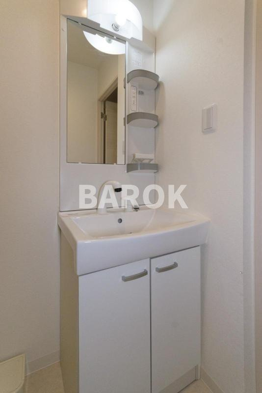 Authentic雑餉隈の洗面所