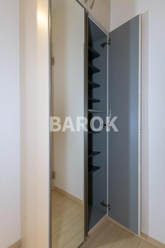 Authentic雑餉隈の玄関