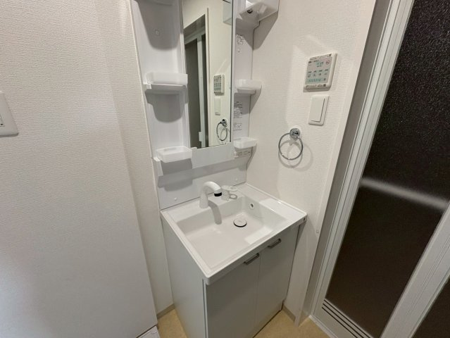 Torrie友井の独立洗面台