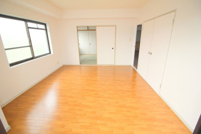 【寝室】 | サンパレス桃山台2番館